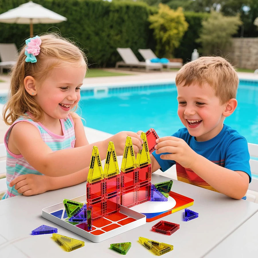 Jeu de construction magnétique avec boite de transport